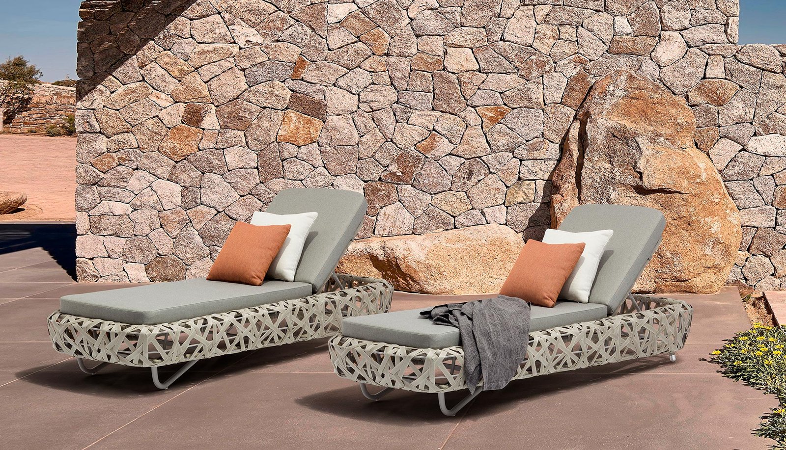 Curl chaise lounge